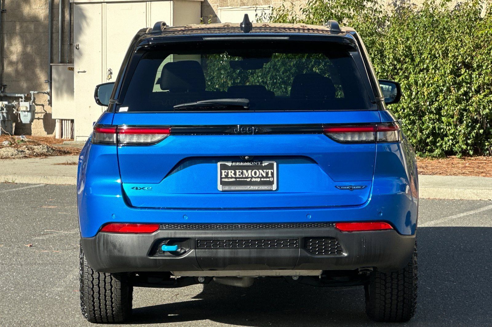 New 2023 Jeep Grand Cherokee Trailhawk w/ Advanced Protech Group II AWD/4WD image 4