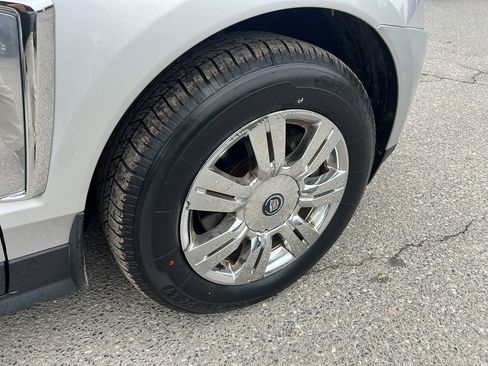 Used 2016 Cadillac SRX Luxury image 9