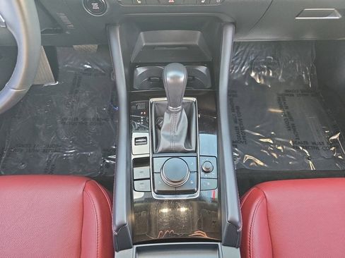 Used 2025 MAZDA MAZDA3 s image 17