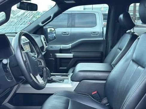 Used 2019 Ford F150 Lariat w/ Equipment Group 502A Luxury AWD/4WD image 24