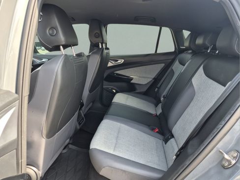 Used 2024 Volkswagen ID.4 Pro RWD image 17