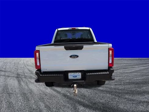 Used 2025 Ford F250 XL AWD/4WD image 5