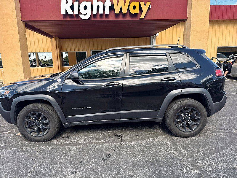 Used 2021 Jeep Cherokee Trailhawk AWD/4WD image 2