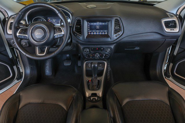 Used 2018 Jeep Compass Latitude w/ Popular Equipment Group FWD image 35
