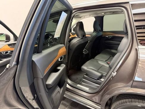 Used 2023 Volvo XC90 B6 Plus w/ Protection Package Premier AWD/4WD image 19