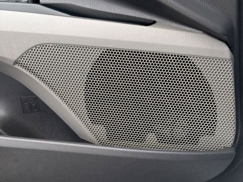 Used 2019 Toyota Camry SE image 30