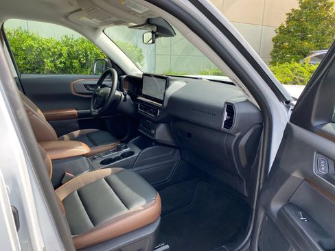 Used 2025 Ford Bronco Sport Outer Banks AWD/4WD image 13