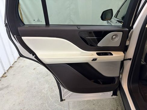 Used 2020 Lincoln Aviator Black Label w/ Dynamic Handling Package image 28