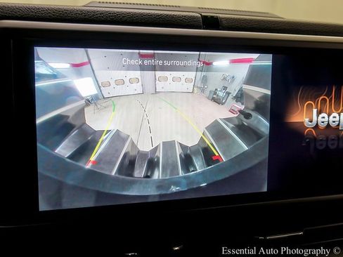 Used 2024 Jeep Wrangler Sport S image 14