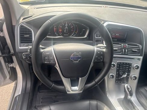 Used 2017 Volvo XC60 T6 Dynamic w/ Preferred Option Package AWD/4WD image 15