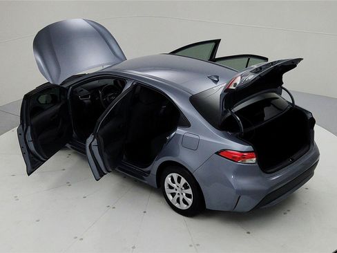 Used 2022 Toyota Corolla LE FWD image 23