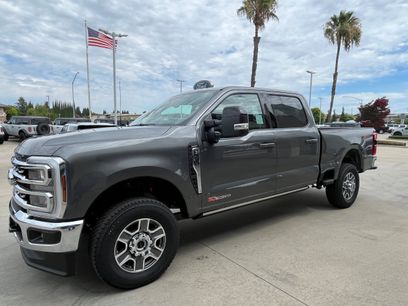 New 2026 Ford F350 Lariat w/ FX4 Off-Road Package