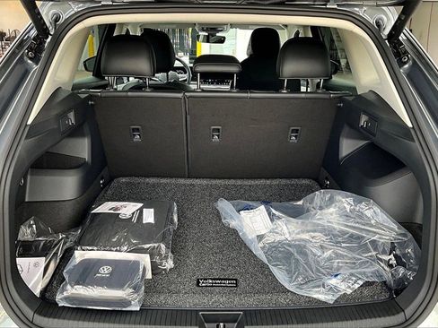 New 2026 Volkswagen Tiguan SE image 15