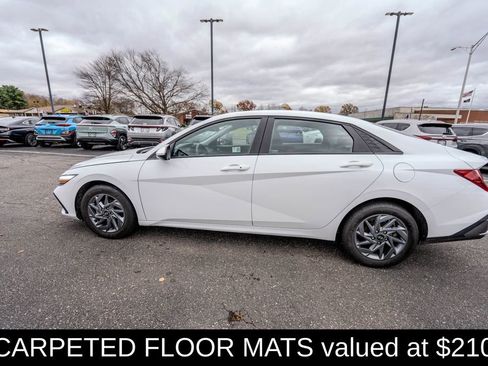 Certified 2024 Hyundai Elantra SEL image 5