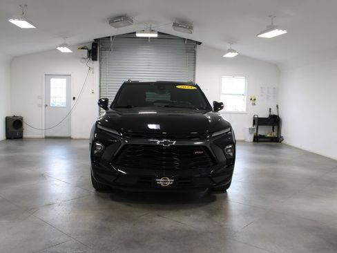 Used 2023 Chevrolet Blazer RS w/ Enhanced Convenience Package FWD image 3