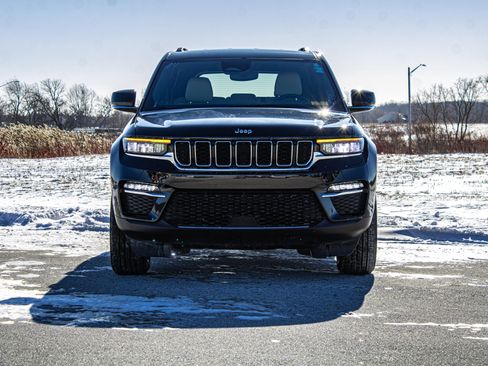 Used 2024 Jeep Grand Cherokee Limited image 5