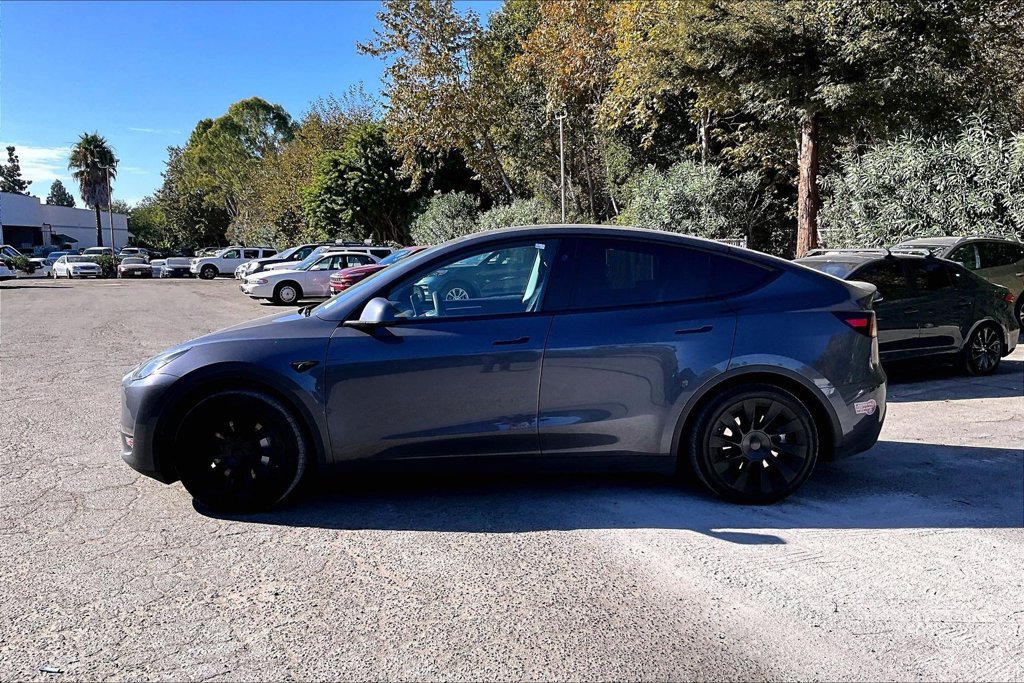 Used 2023 Tesla Model Y Long Range AWD/4WD image 10