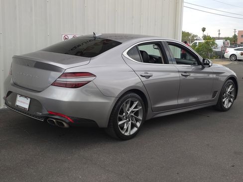 Used 2022 Genesis G70 2.0T image 4