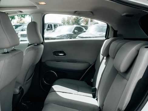 Used 2017 Honda HR-V EX image 39