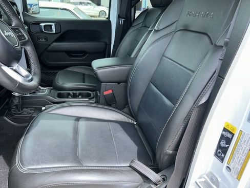 Used 2023 Jeep Wrangler Unlimited Sahara w/ Cold Weather Group AWD/4WD image 6