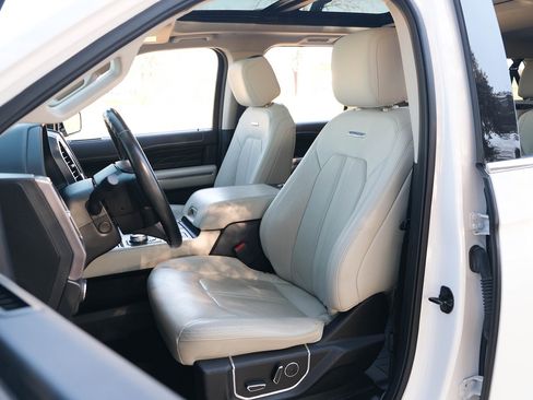 Used 2019 Ford Expedition Max Platinum image 15