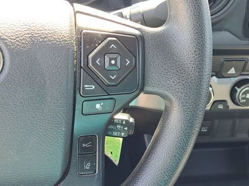 Used 2020 Toyota Tacoma SR AWD/4WD image 10
