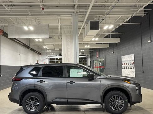 New 2026 Nissan Rogue S image 6