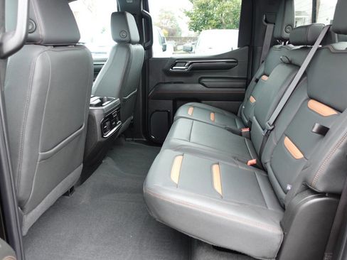 Used 2024 GMC Sierra 1500 AT4 w/ AT4 Preferred Package image 27