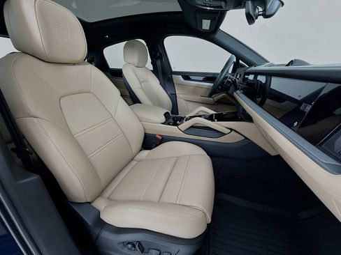 Certified 2026 Porsche Cayenne S image 32