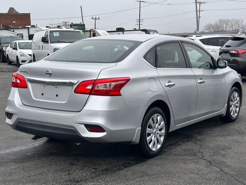 Used 2016 Nissan Sentra S image 5