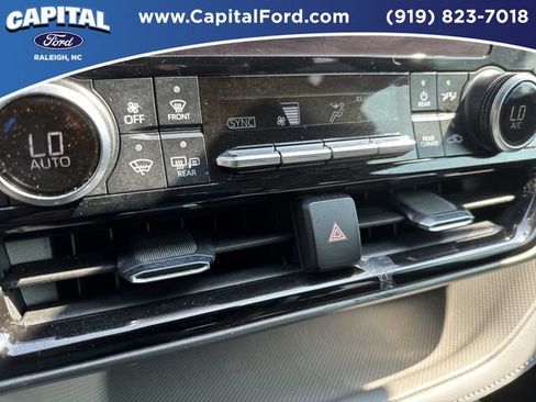 Used 2023 Toyota Highlander LE FWD image 29