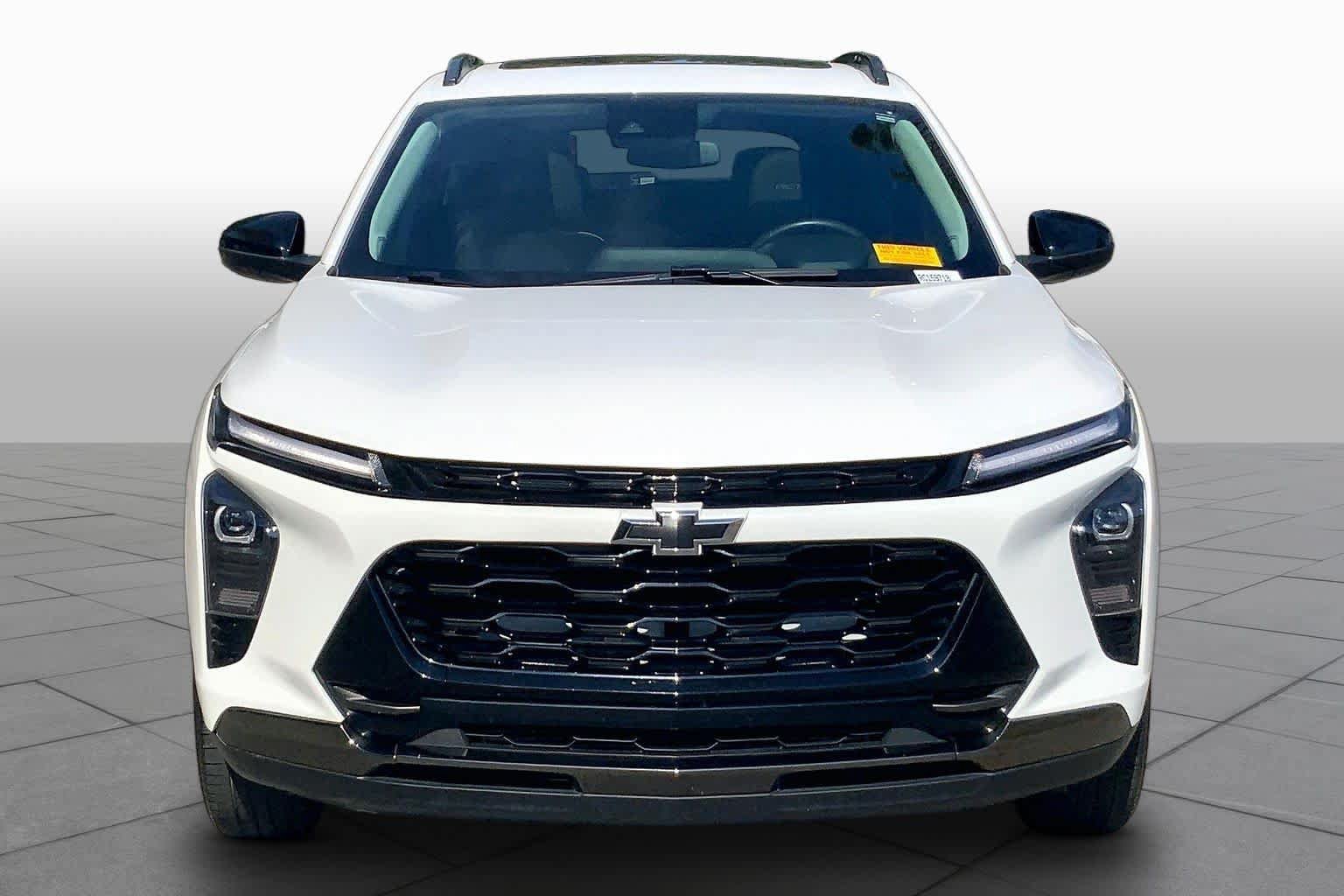 Used 2024 Chevrolet Trax ACTIV w/ Sunroof Package FWD image 4