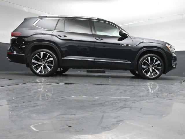 Used 2024 Volkswagen Atlas SEL Premium R-Line AWD/4WD image 42