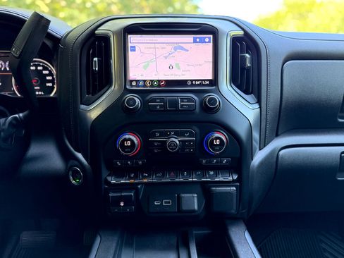 Used 2020 Chevrolet Silverado 2500 LTZ w/ LTZ Premium Package image 21