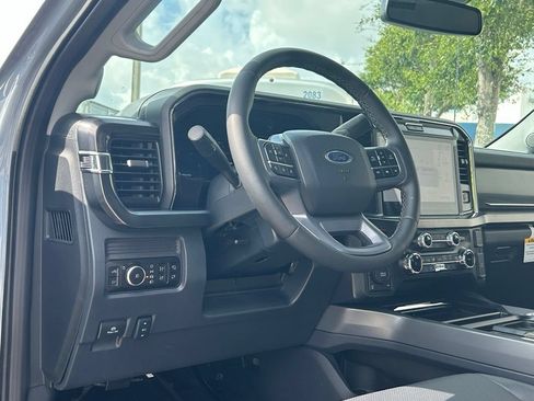 New 2026 Ford F250 Lariat w/ Black Appearance Package AWD/4WD image 38