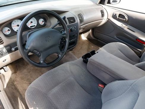 Used 2003 Dodge Intrepid SE image 6