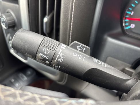 Used 2018 GMC Sierra 1500 SLE w/ SLE Value Package image 21