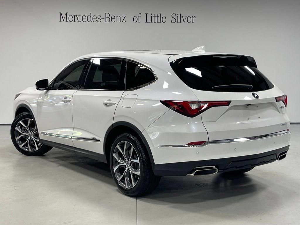 Used 2024 Acura MDX w/ Technology Package AWD/4WD image 3