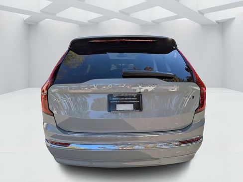 New 2026 Volvo XC90 B6 Plus w/ Protection Package Premier AWD/4WD image 4