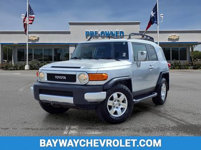 Used 2008 Toyota FJ Cruiser 2WD w/ Upgrade Pkg 2