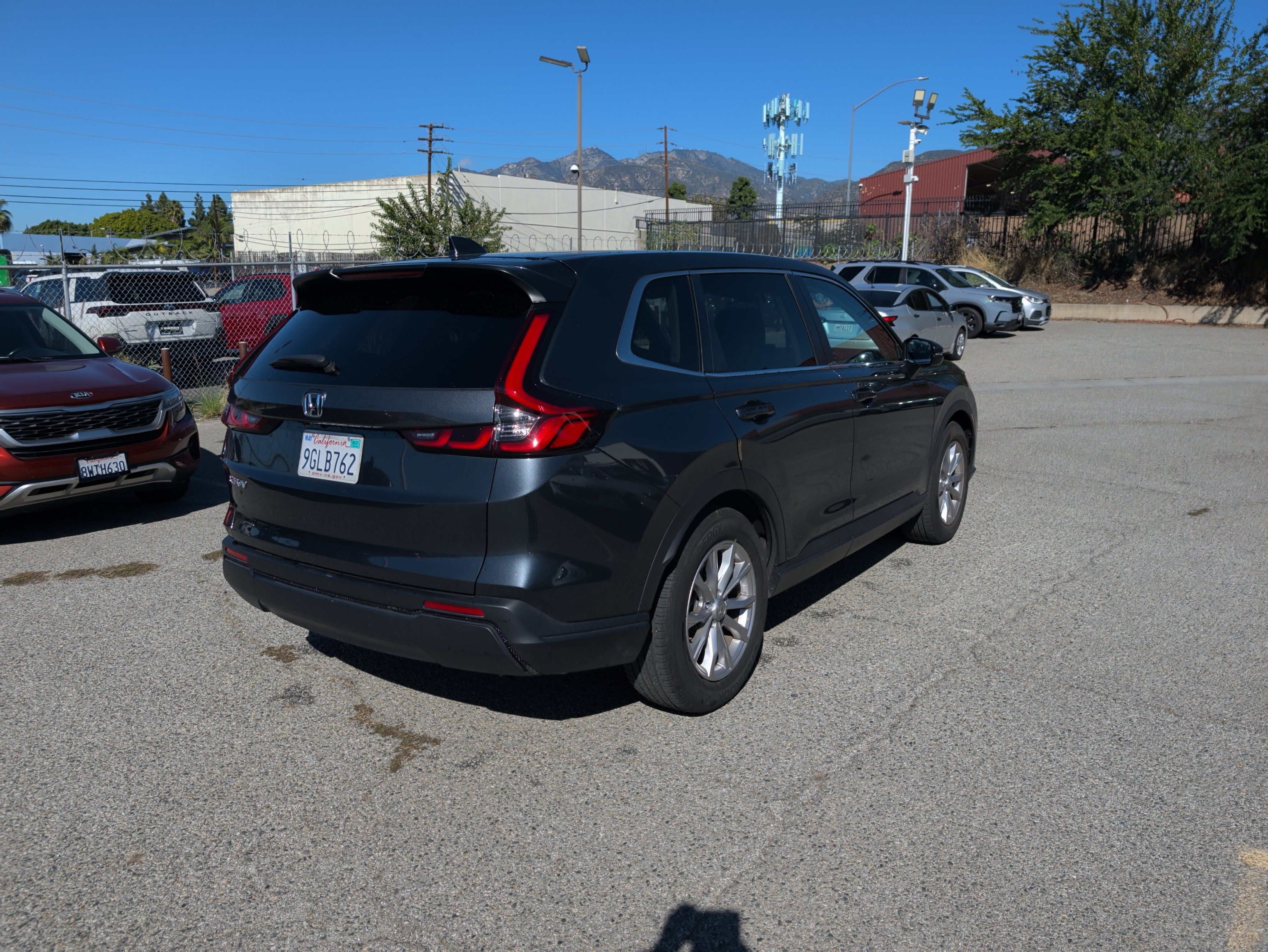 Used 2023 Honda CR-V EX image 4