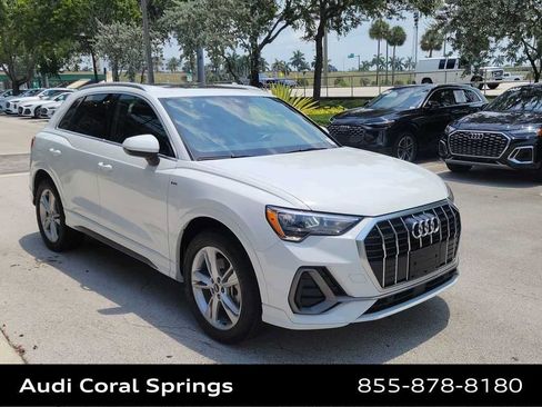 Used 2021 Audi Q3 2.0T Premium w/ Convenience Package AWD/4WD image 2