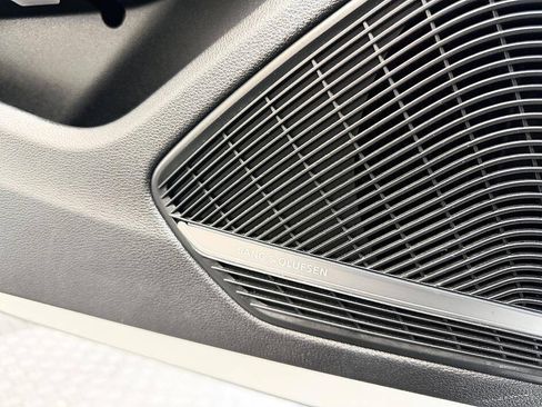 Used 2017 Audi A4 2.0T Prestige w/ Prestige Package AWD/4WD image 18