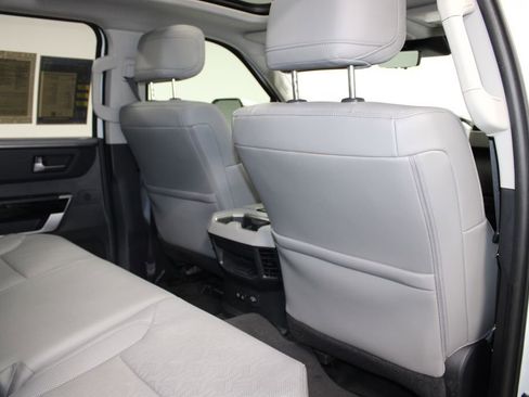 Used 2024 Toyota Tundra Limited AWD/4WD image 32