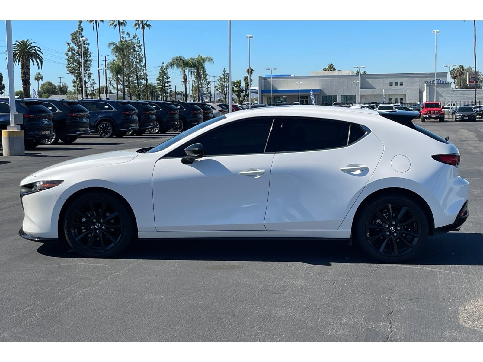 Used 2024 MAZDA MAZDA3 Hatchback w/Premium Plus Pkg AWD/4WD image 3