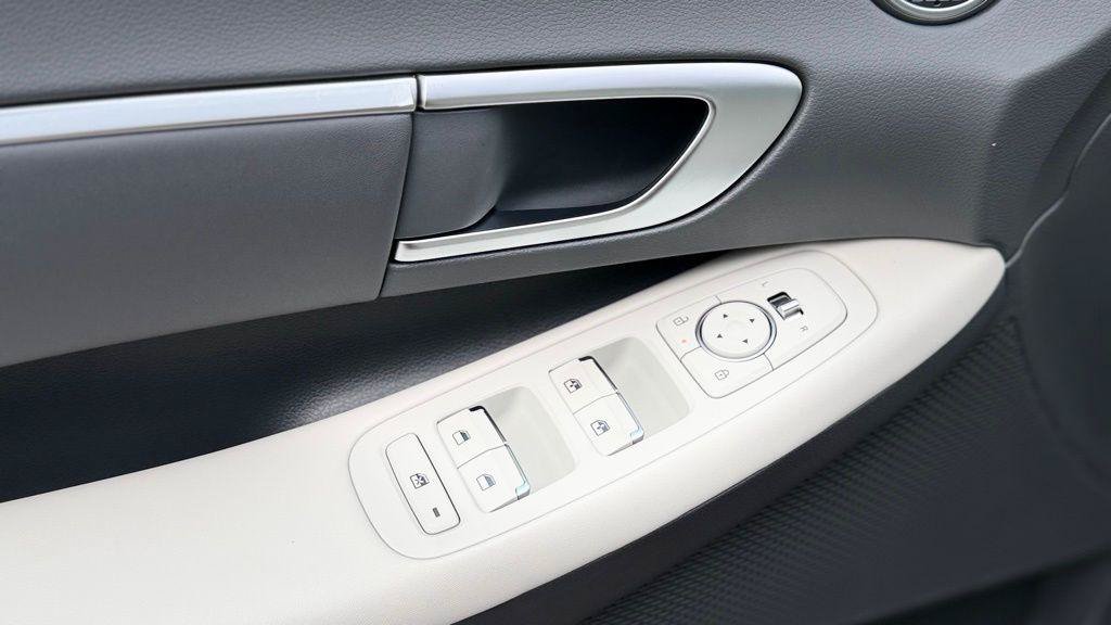 New 2026 Hyundai Sonata SEL FWD image 13