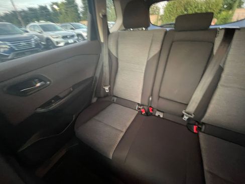 Used 2023 Nissan Rogue SV image 35