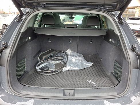 Used 2025 Audi Q6 e-tron Premium Plus AWD/4WD image 29