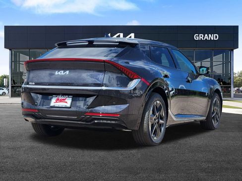 New 2026 Kia EV6 Wind AWD/4WD image 5