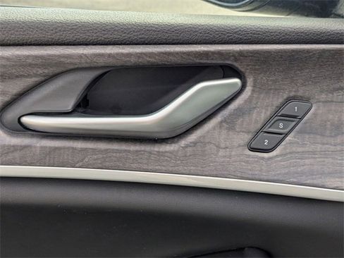 Used 2024 Jeep Grand Cherokee Limited 4xe image 17